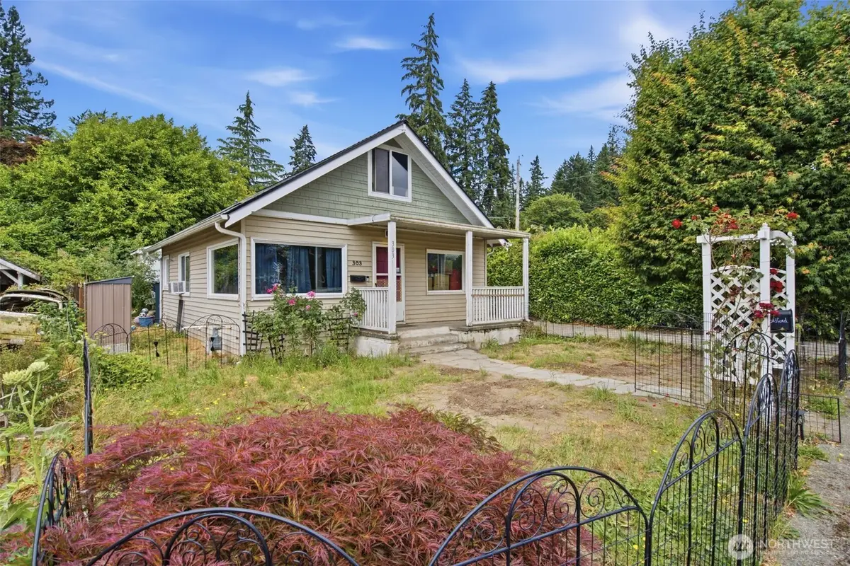 303 S Hartford Avenue, Bremerton, WA 98312 - #1