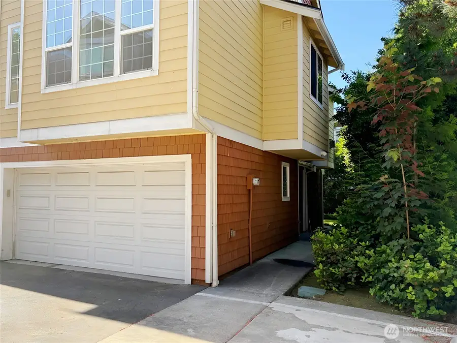 11023 SE 240th Street, Kent, WA 98031 - #3