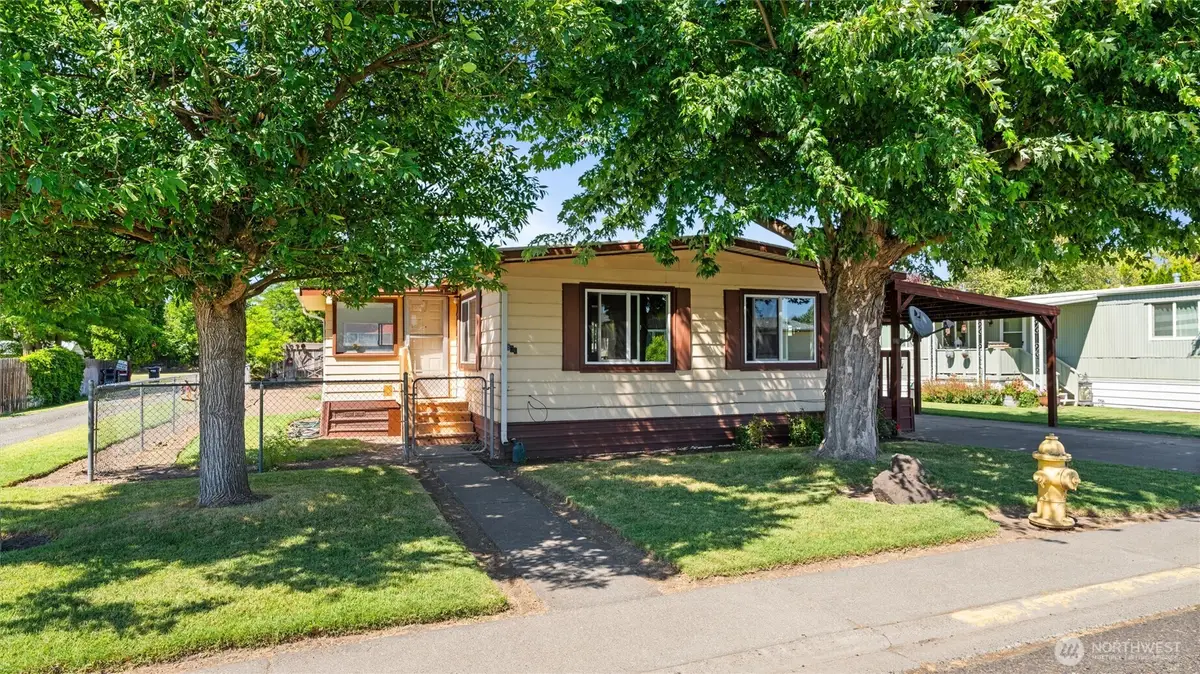 801 NE Dawson Street, College Place, WA 99324 - #1