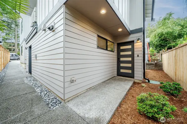 8510 15th Avenue Ne, Seattle, WA 98115