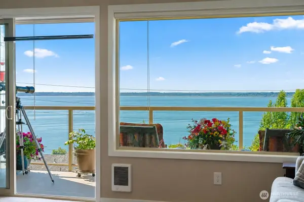415 N State Street #303, Bellingham, WA 98225