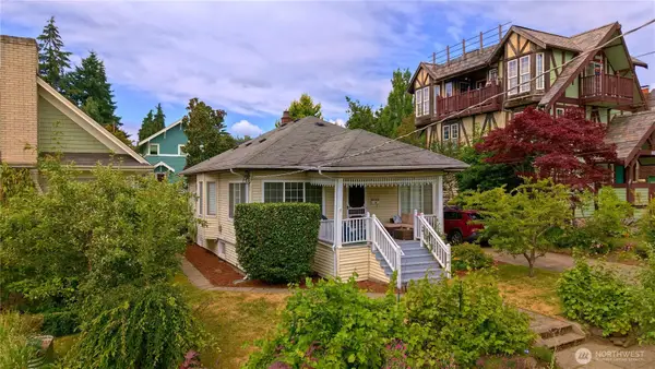 4017 Corliss Avenue N, Seattle, WA 98103