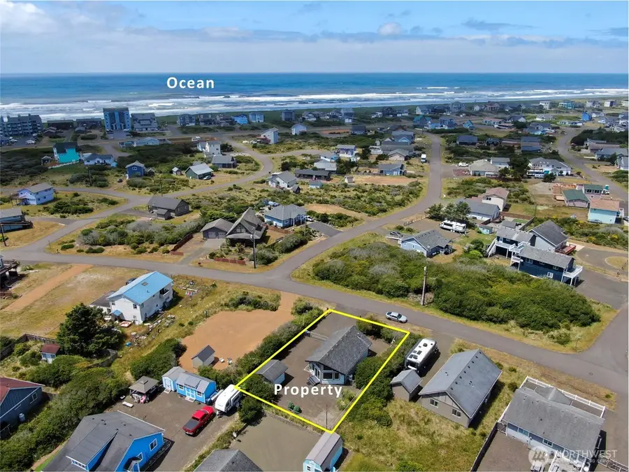 425 N Portal Loop Sw, Ocean Shores, WA 98569 - #3