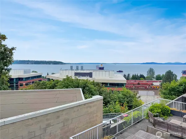 521 5th Avenue W #201, Seattle, WA 98119