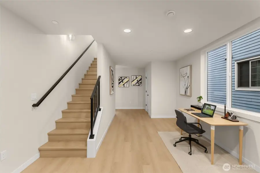 1127 10th Avenue E, Seattle, WA 98102 - #2