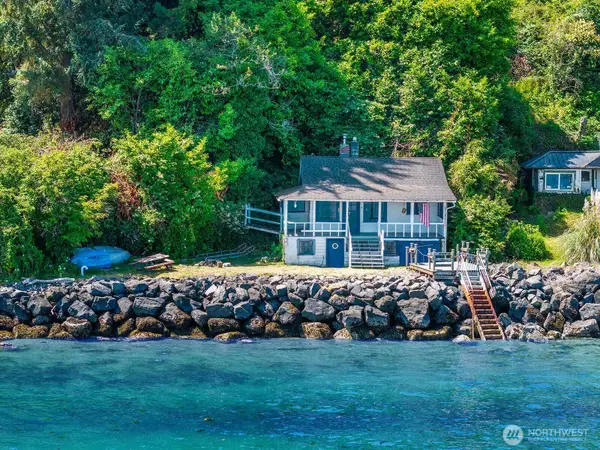 9820 SW Bunker Trail, Vashon, WA 98070