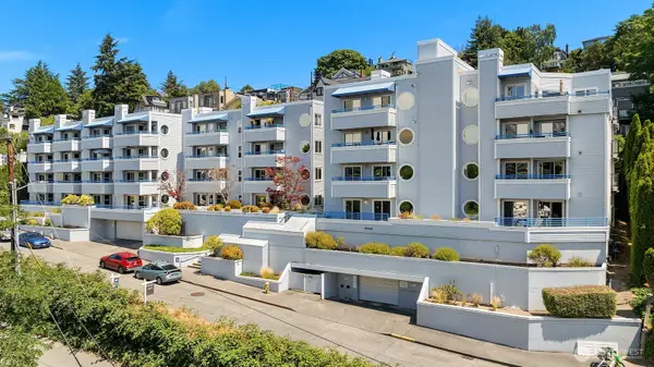2244 13th Avenue W #313, Seattle, WA 98119