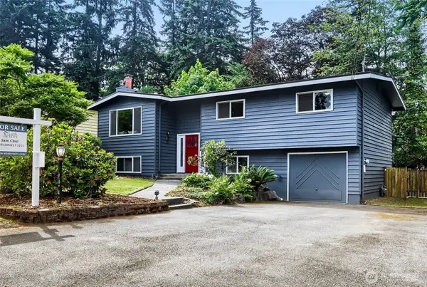 8451 NE 137th Street, Kirkland, WA 98034