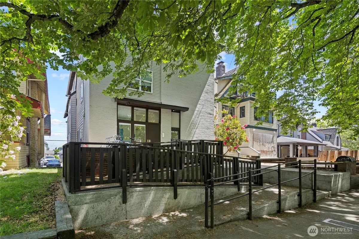 4714 17th Avenue Ne, Seattle, WA 98105 - #1