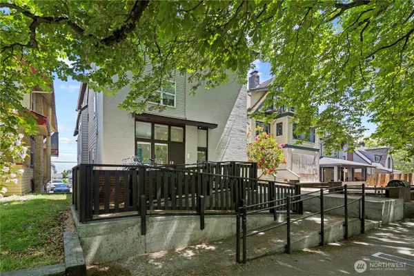 4714 17th Avenue Ne, Seattle, WA 98105