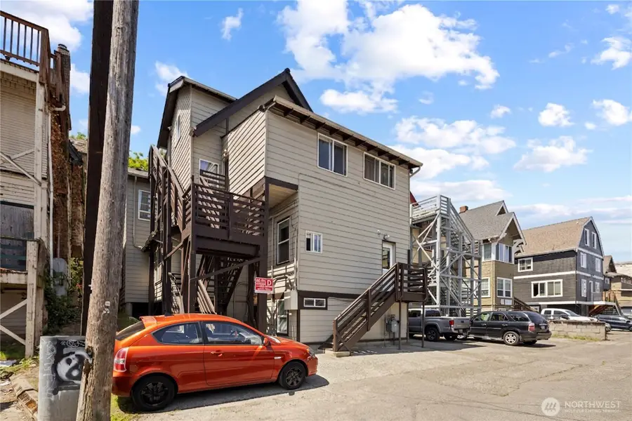 4714 17th Avenue Ne, Seattle, WA 98105 - #3