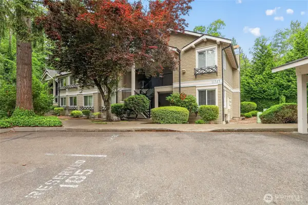 11313 NE 128th Street #E104, Kirkland, WA 98034