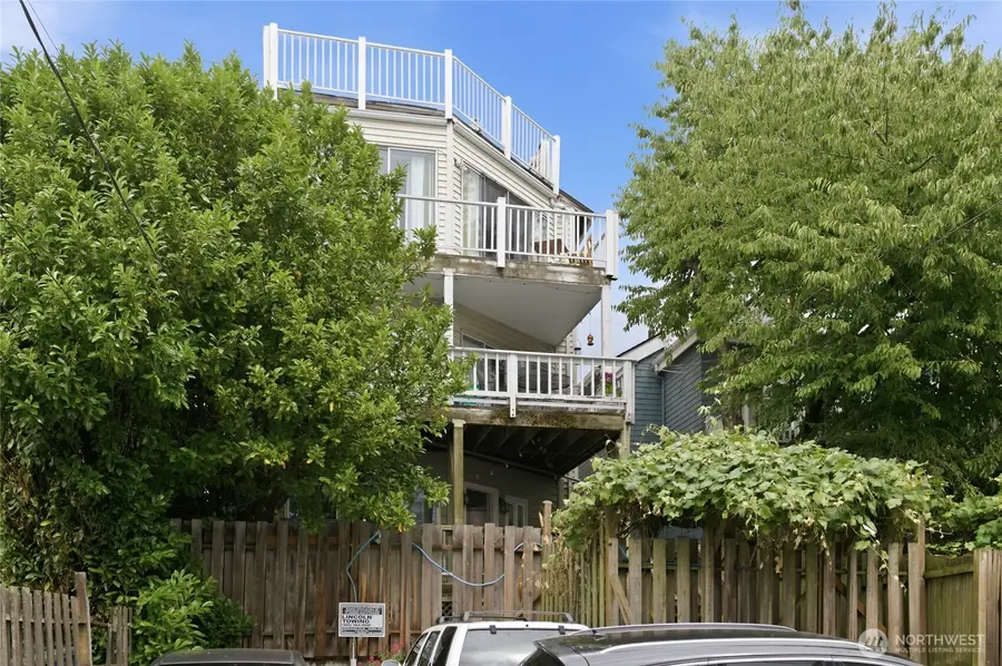 2215 Yale Ave E, Seattle, WA 98102 - #3