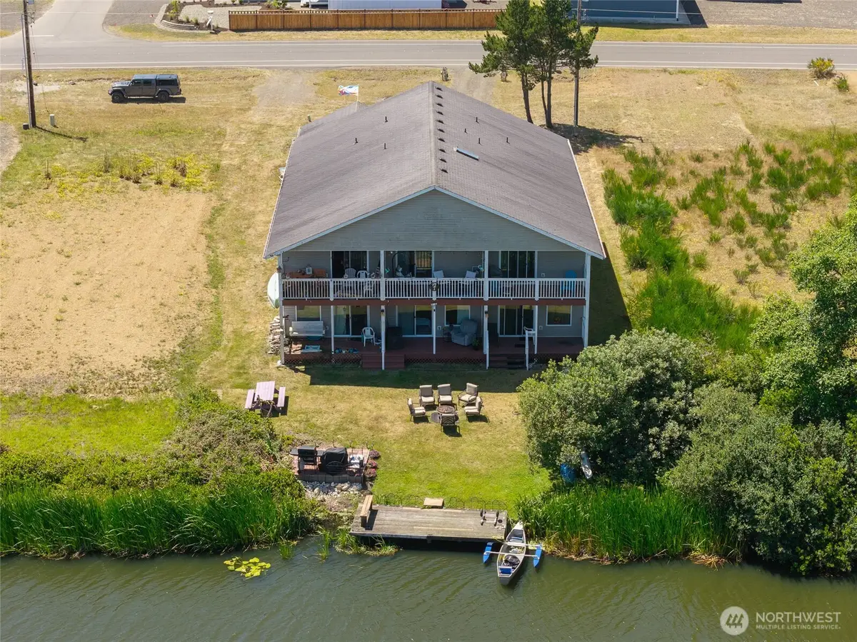 992 Point Brown Avenue Se #2, Ocean Shores, WA 98569 - #1