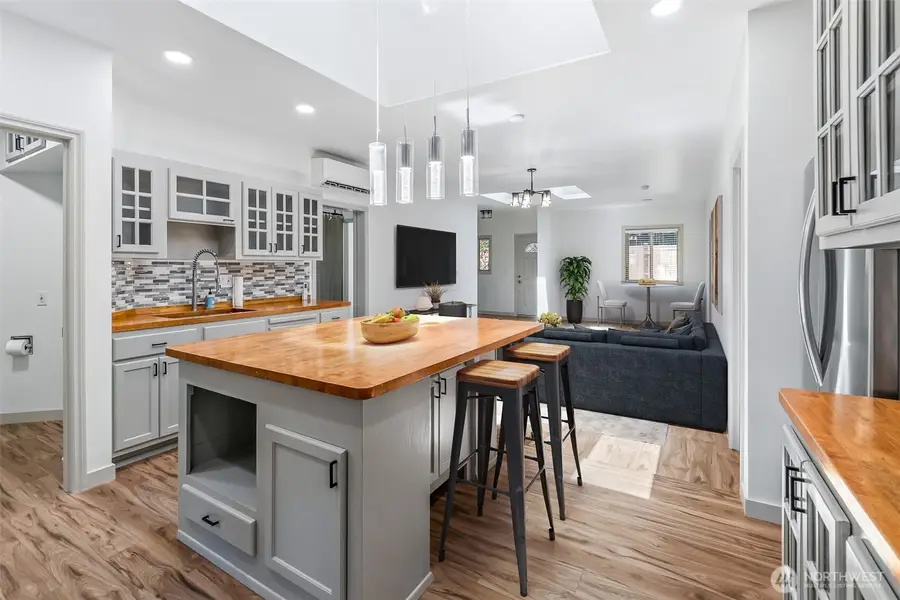 5830 115th Place Ne #2, Kirkland, WA 98033 - #3