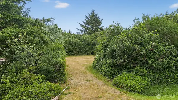 284 Captains Court Sw #52, Ocean Shores, WA 98569