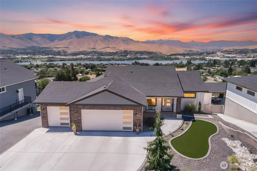 3018 N Breckenridge Drive, East Wenatchee, WA 98802 - #2