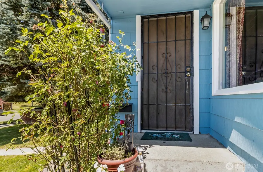 2423 Chestnut Street, Everett, WA 98201 - #3