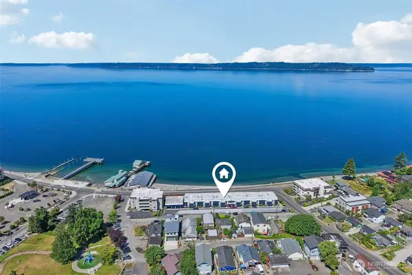 28120 Redondo Beach Drive S #108, Des Moines, WA 98198