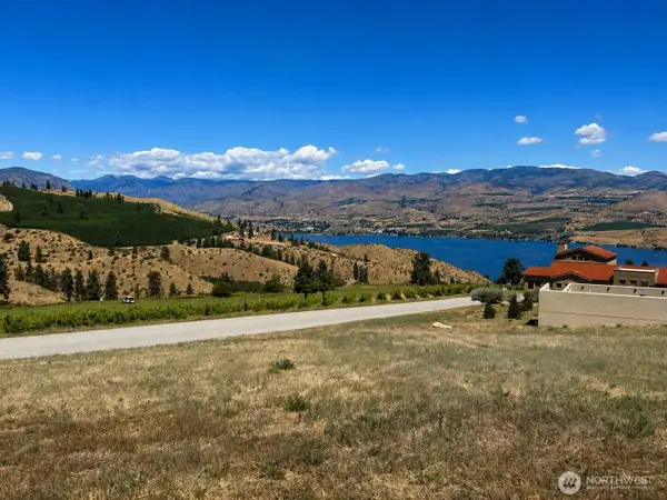 202 Bandera Way #33, Chelan, WA 98816