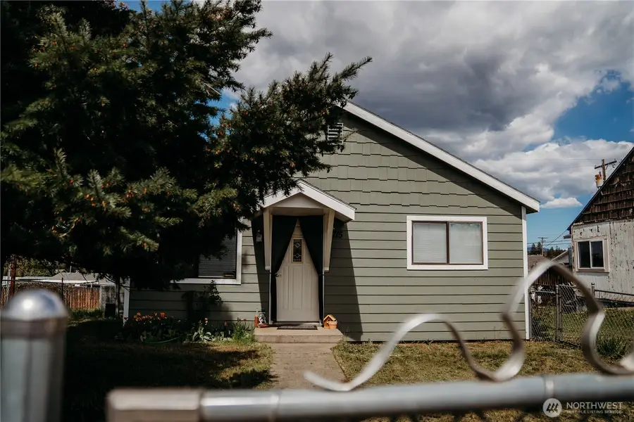 715 S Court Street, Goldendale, WA 98620 - #3