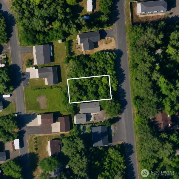 561 Dolphin Avenue Ne, Ocean Shores, WA 98569