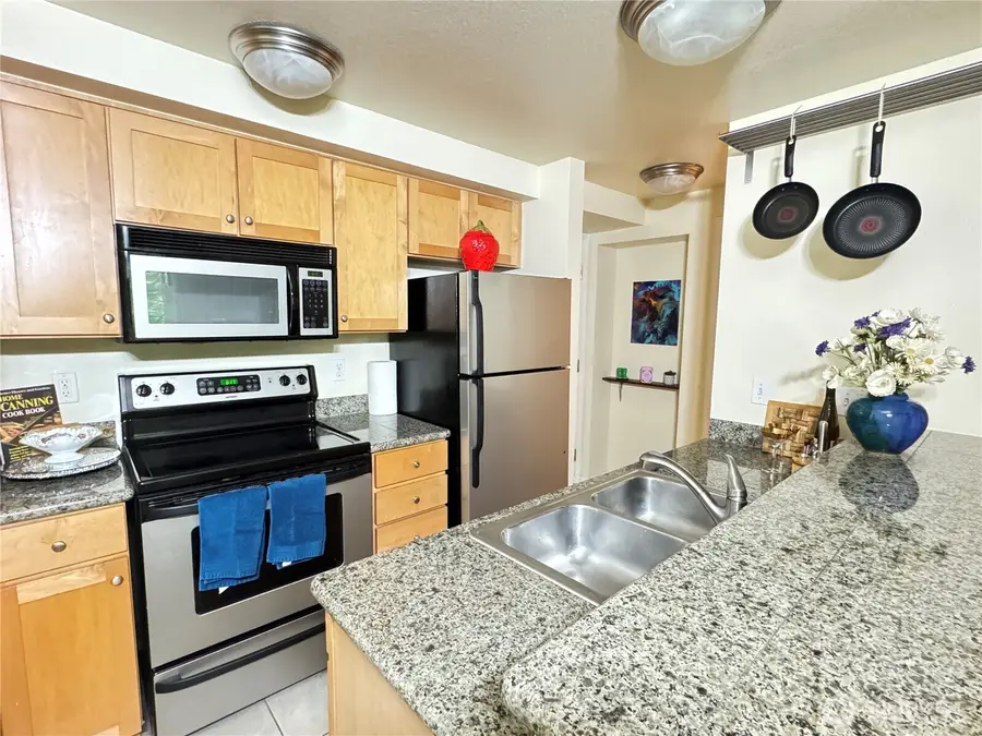 300 10th Avenue #B305, Seattle, WA 98122 - #2