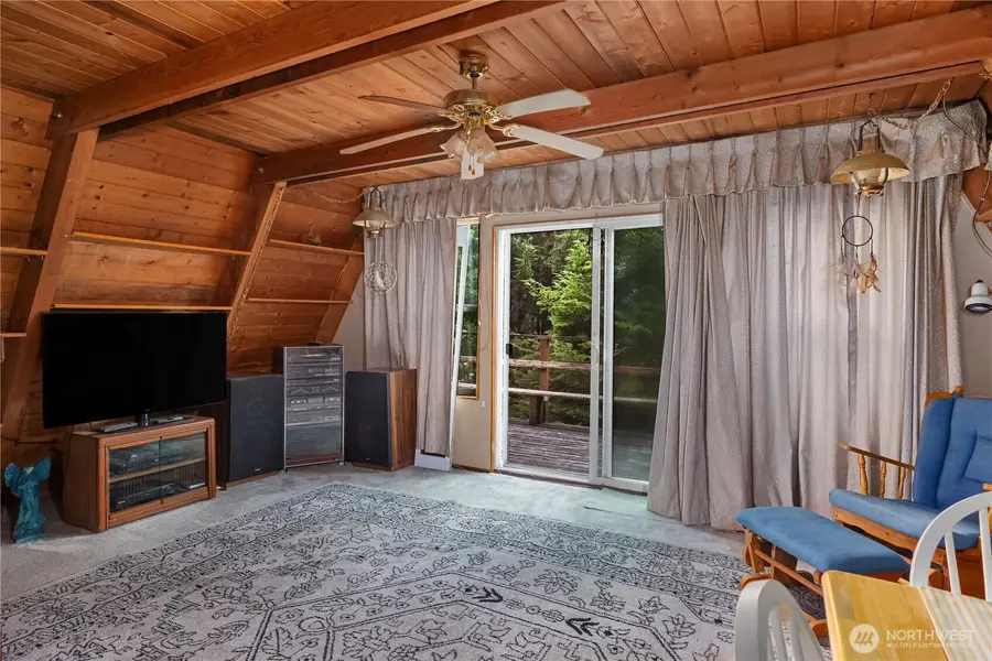 580 E Emerald Lake Drive E, Grapeview, WA 98546 - #3