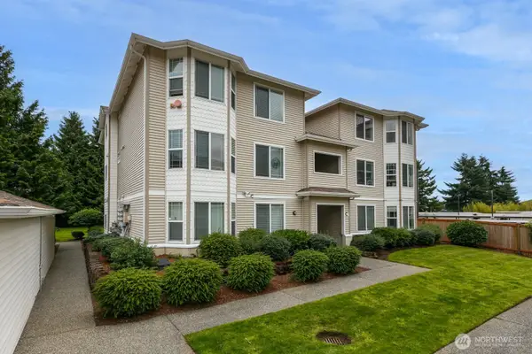 10025 9th Avenue W #C302, Everett, WA 98204