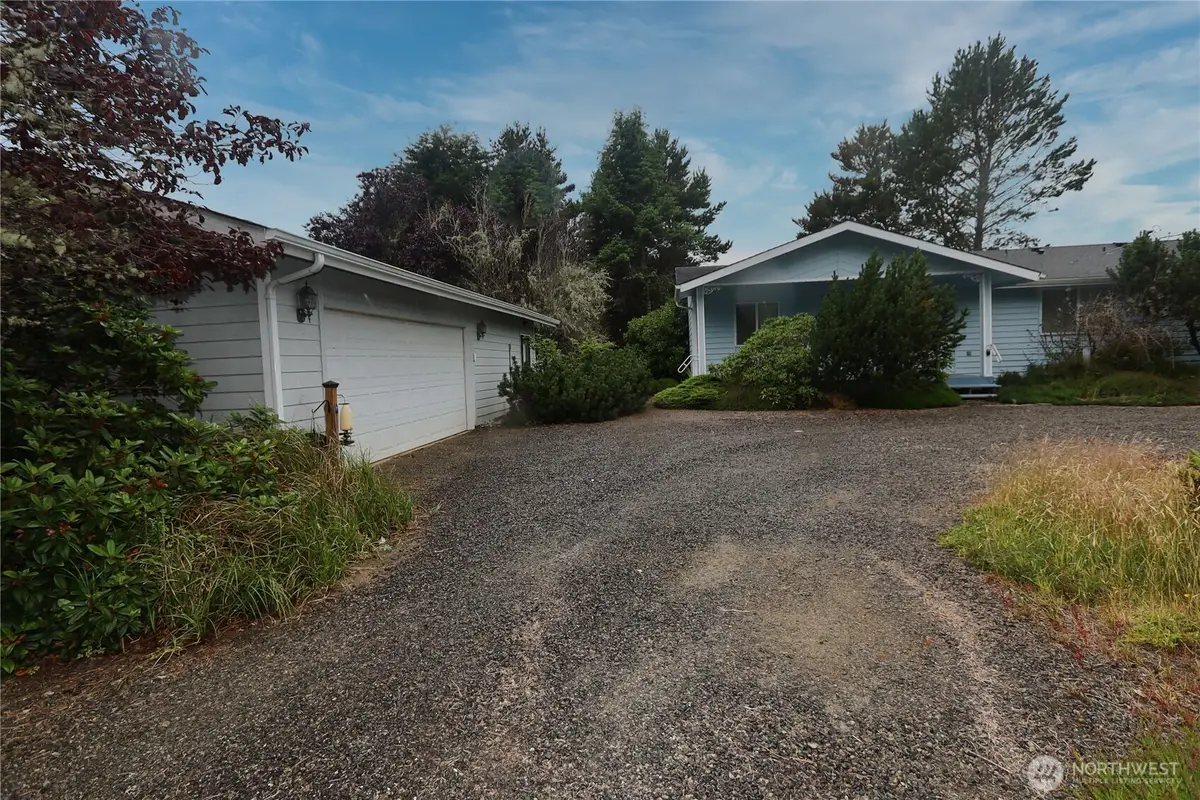243 Octopus Avenue Ne, Ocean Shores, WA 98569 - #1