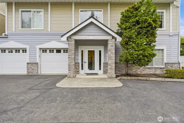 14140 SE 171st Way #E204, Renton, WA 98058