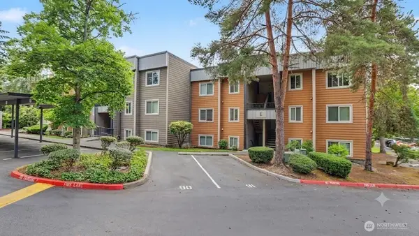 742 Kirkland Circle #E-205, Kirkland, WA 98033