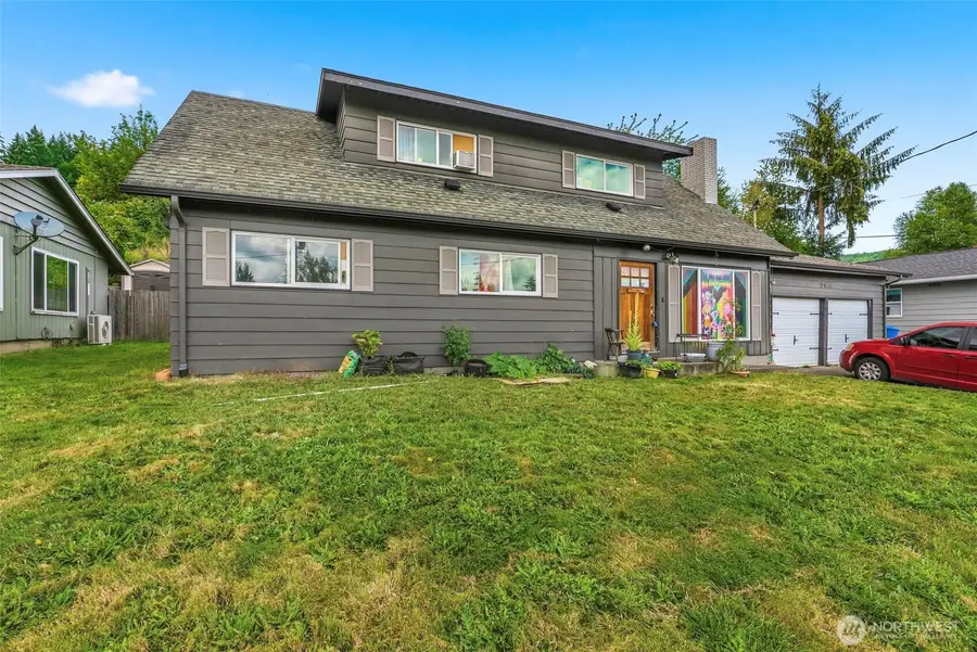 2411 Burcham Street, Kelso, WA 98626 - #2