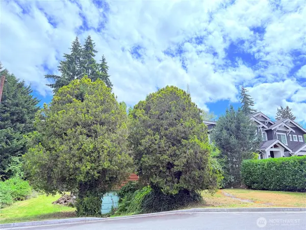 1520 102nd Avenue Ne #28, Bellevue, WA 98004