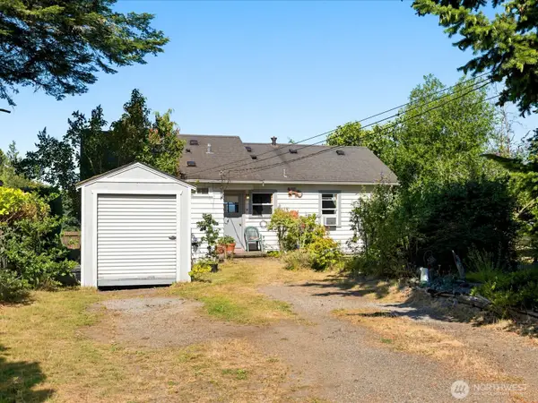 2715 50th Avenue Sw, Seattle, WA 98116
