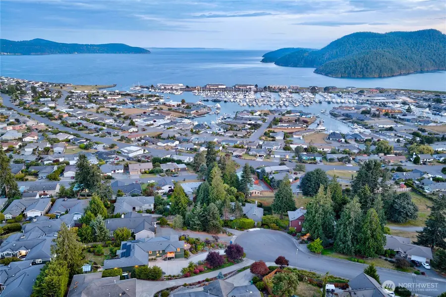 3007 Meridian Court, Anacortes, WA 98221 - #3