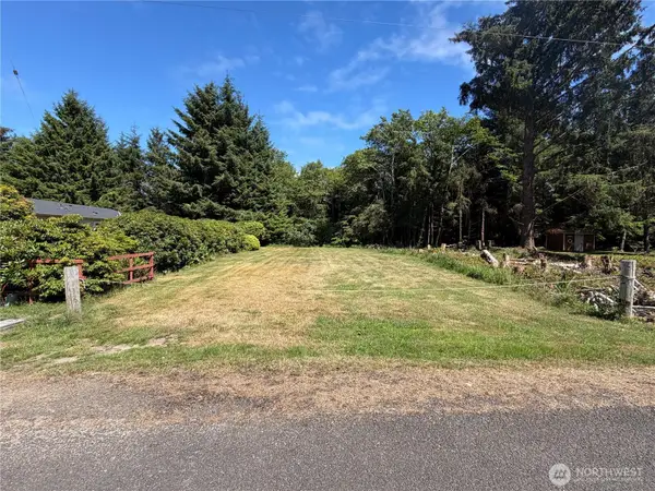 32016 T Pl, Ocean Park, WA 98640