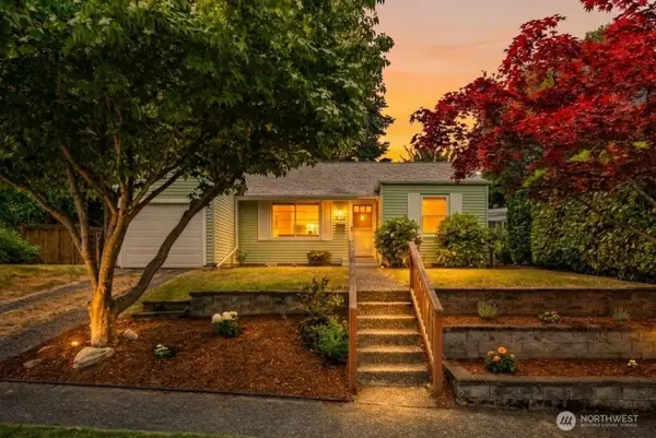 8221 23rd Avenue Ne, Seattle, WA 98115