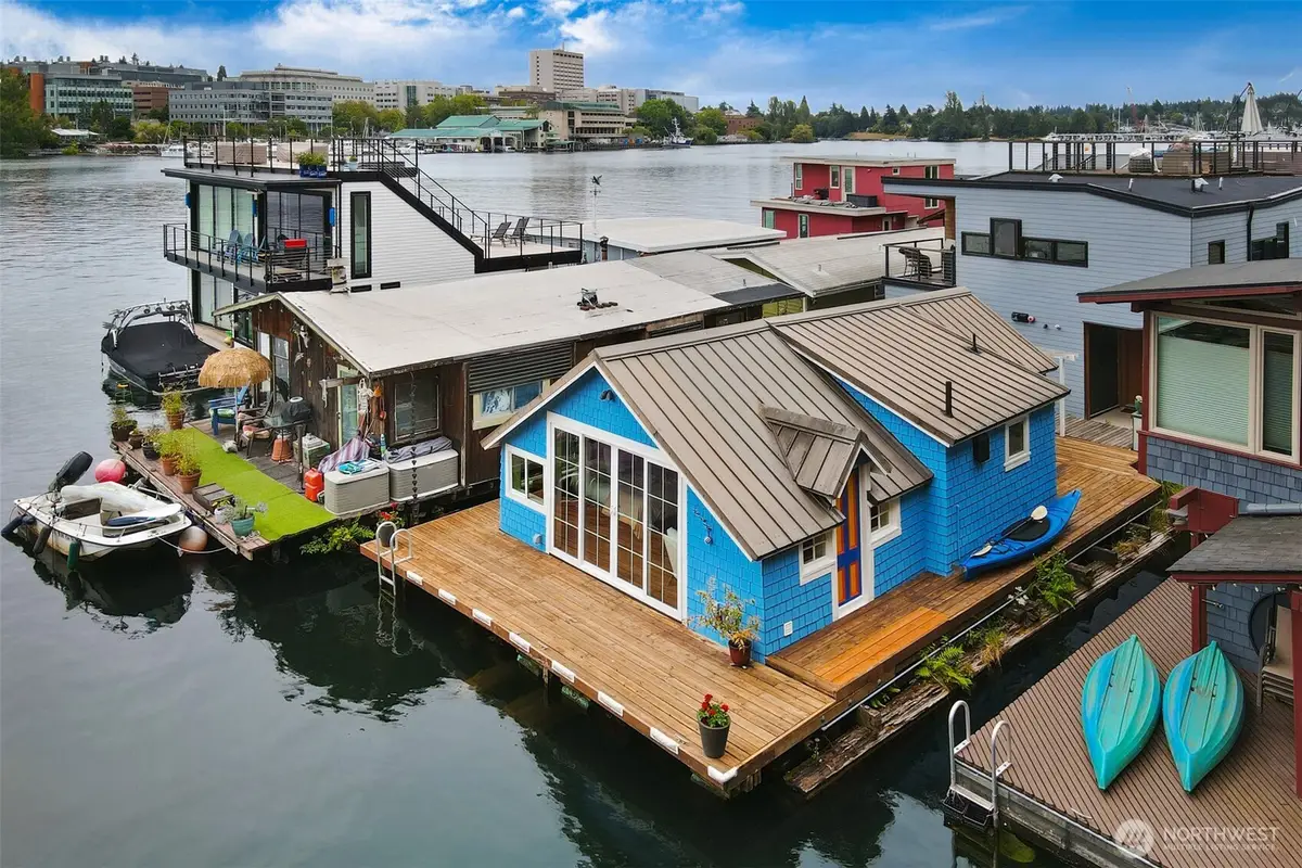 3146 Portage Bay Place E, Seattle, WA 98102 - #1