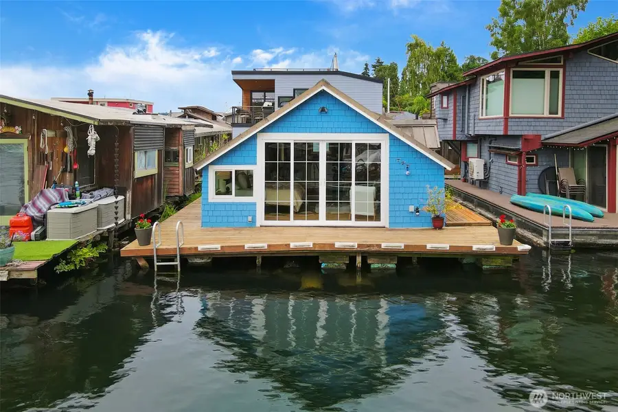 3146 Portage Bay Place E, Seattle, WA 98102 - #3