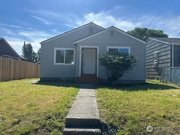 210 24th Avenue, Longview, WA 98632