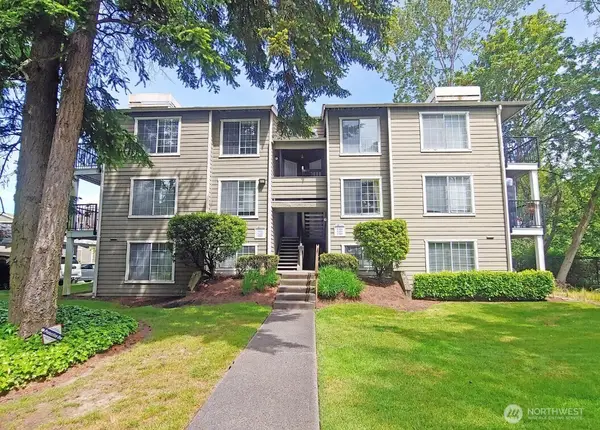 28716 18th Avenue S #Y 203, Federal Way, WA 98003