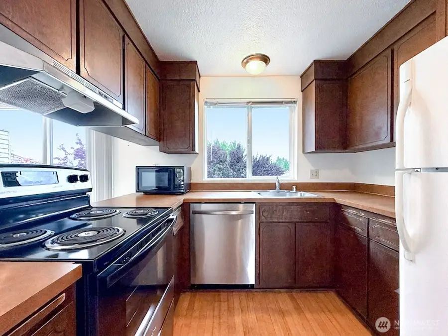 136 Mckean Court, Enumclaw, WA 98022 - #3