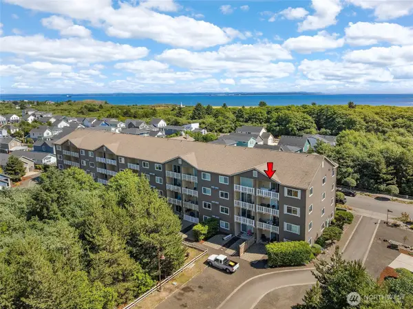 262 Oyhut Bay Boulevard Sw #401, Ocean Shores, WA 98569
