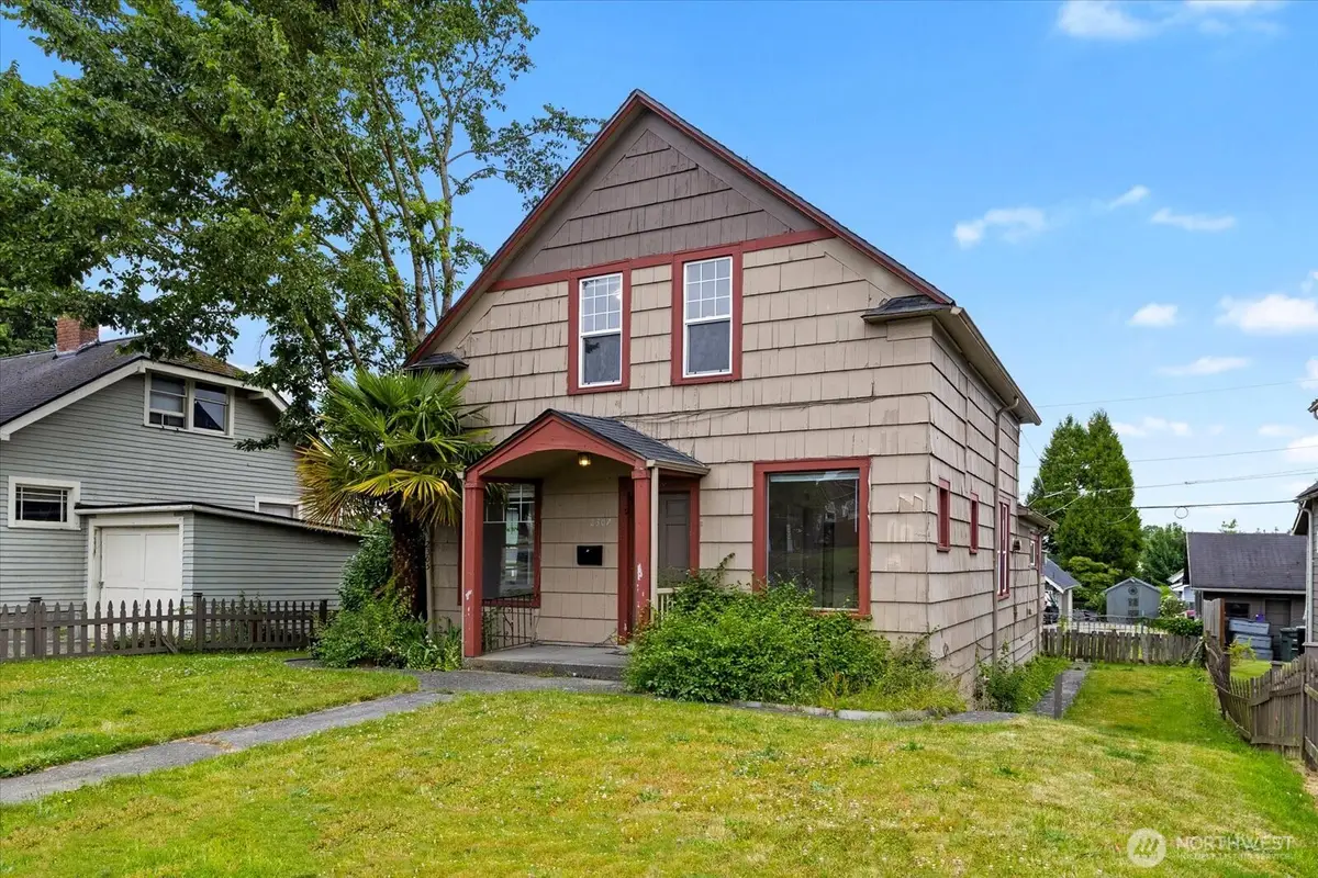 2307 Rockefeller, Everett, WA 98201 - #1