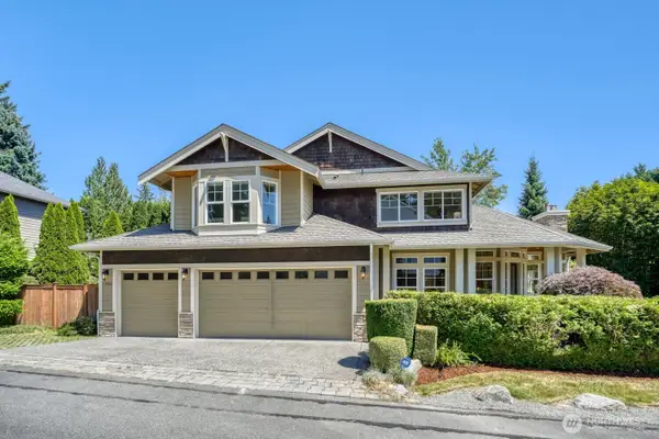 13042 NE 8th Street, Bellevue, WA 98005