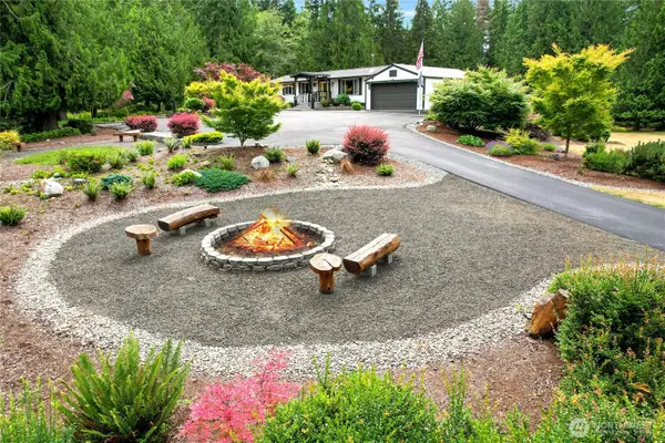 8070 SE Meridian Way, Olalla, WA 98359