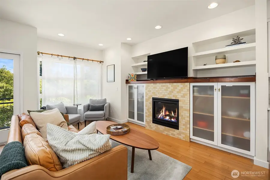 209 27th Avenue E #B, Seattle, WA 98112 - #3