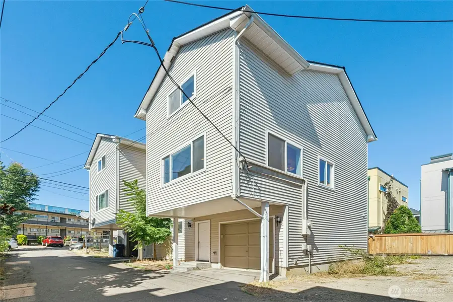 7530 43rd Avenue S #B, Seattle, WA 98118 - #2