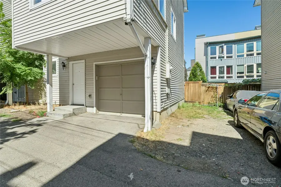 7530 43rd Avenue S #B, Seattle, WA 98118 - #3